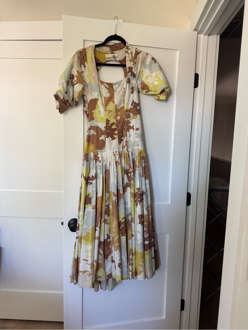Floral-Print Puff Sleeve Midi Dress in Yellow and Brown
